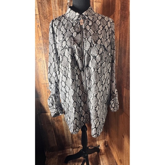 MICHAEL Michael Kors Tops - Michael Kors Animal Print Blouse Top,‎ Black and White, Long Sleeve, XL